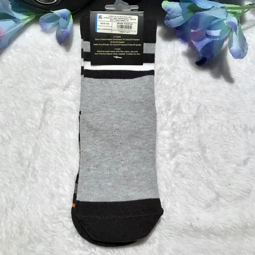 Art Class NWT 2 Pairs Crew Socks Boys M (9-2.5)